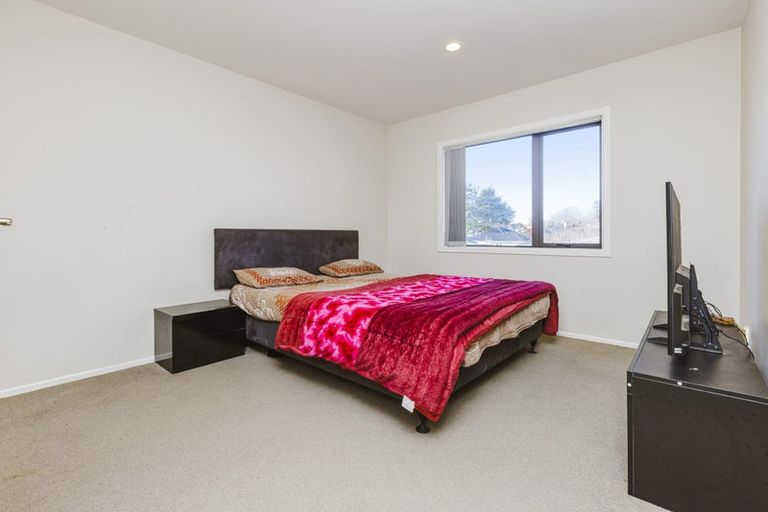 Photo of property in 54d Cambridge Terrace, Papatoetoe, Auckland, 2025