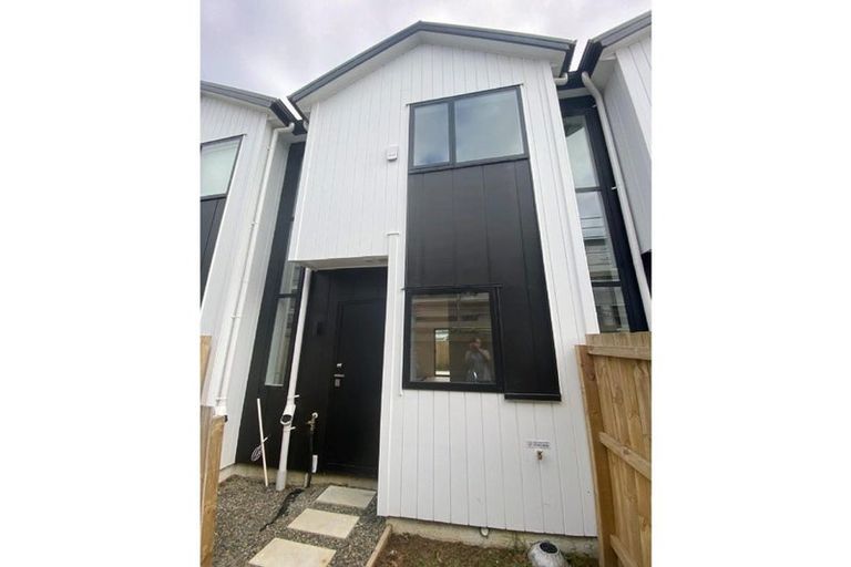 Photo of property in 5/28 Smythe Road, Henderson, Auckland, 0612