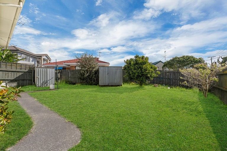 Photo of property in 21 Kautami Avenue, Papatoetoe, Auckland, 2025