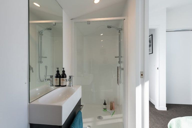 Photo of property in 24u8 Princess Terrace, Newtown, Wellington, 6021