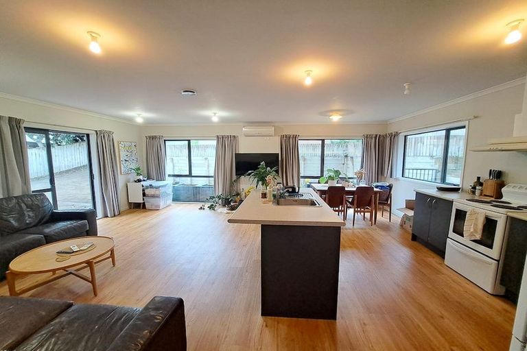 Photo of property in 12a Stuart Place, Blagdon, New Plymouth, 4310