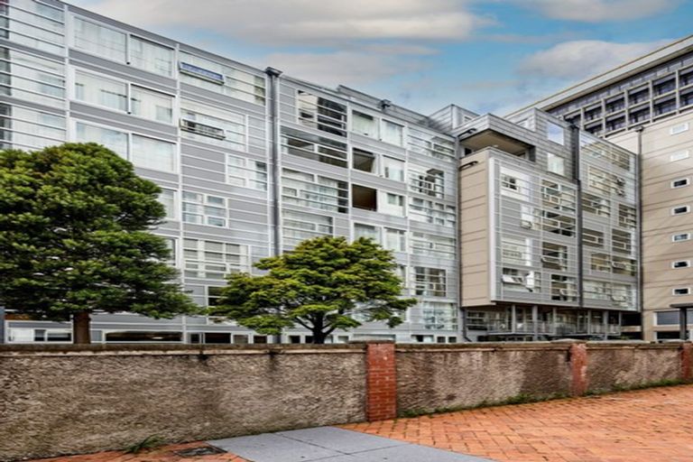 Photo of property in St Pauls Apartments, 98/43u Mulgrave Street, Thorndon, Wellington, 6011