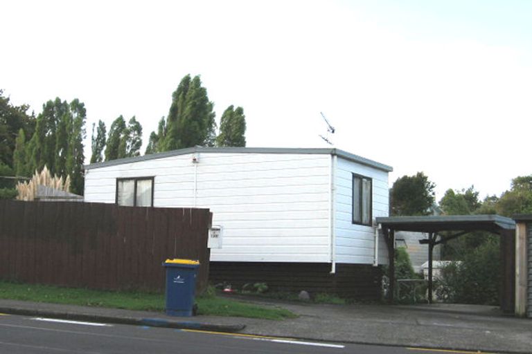 Photo of property in 136 Triangle Road, Massey, Auckland, 0614
