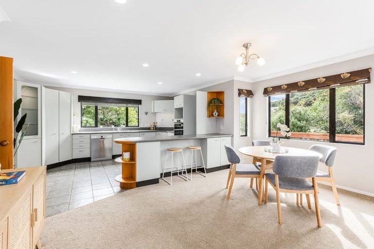 Photo of property in 3 Gybe Place, Whitby, Porirua, 5024