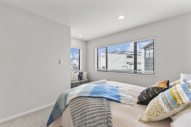 Photo of property in 66 Kano Way, Hobsonville, Auckland, 0616