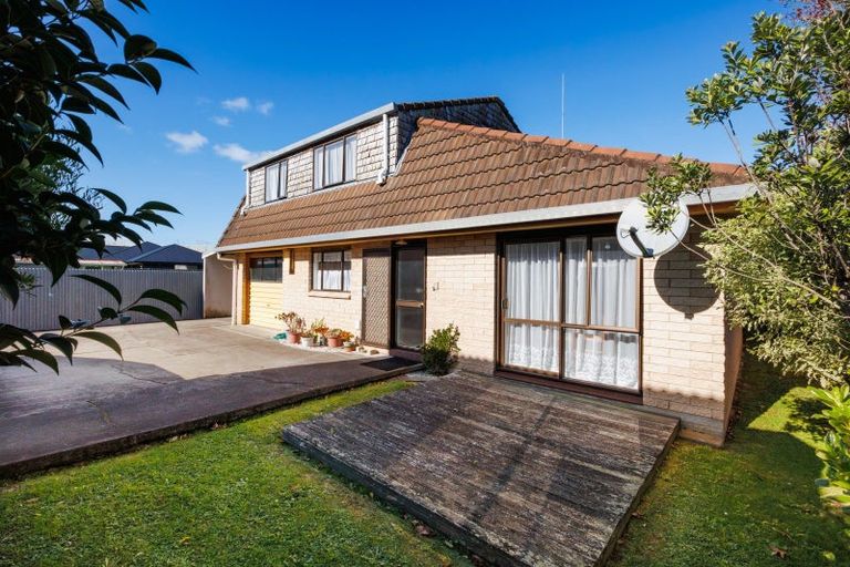 Photo of property in 2a Bristol Crescent, Roslyn, Palmerston North, 4414