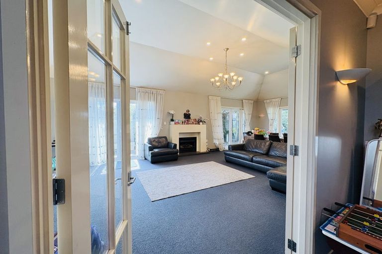 Photo of property in 6 Holly Court, Palmerston North, 4410