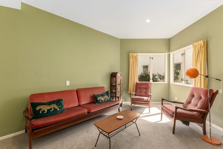 Photo of property in 38b Hinau Street, Woburn, Lower Hutt, 5011