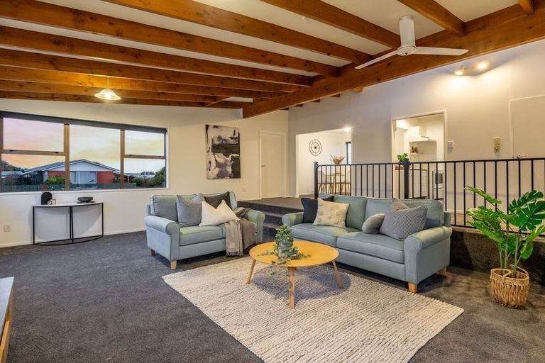 Photo of property in 57 Dunbeath Crescent, Kew, Invercargill, 9812