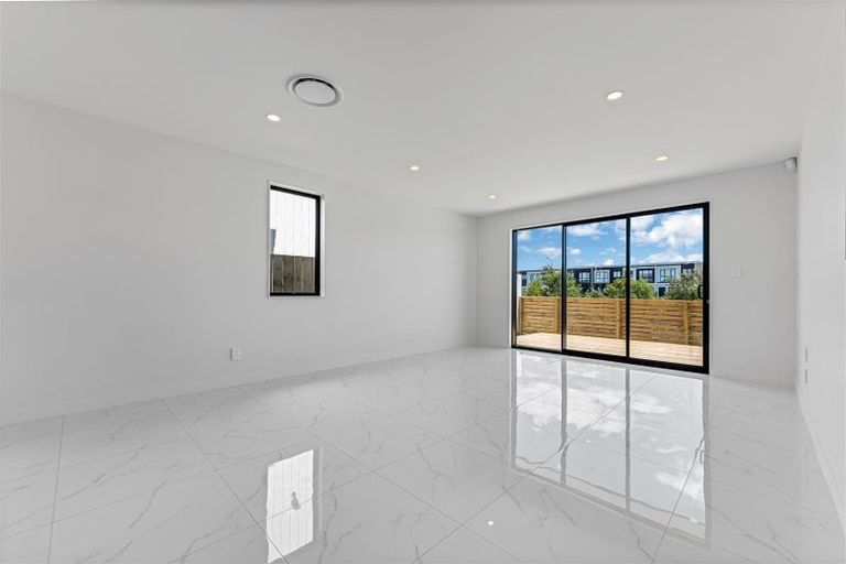 Photo of property in 9 John Gray Street, Papakura, 2110