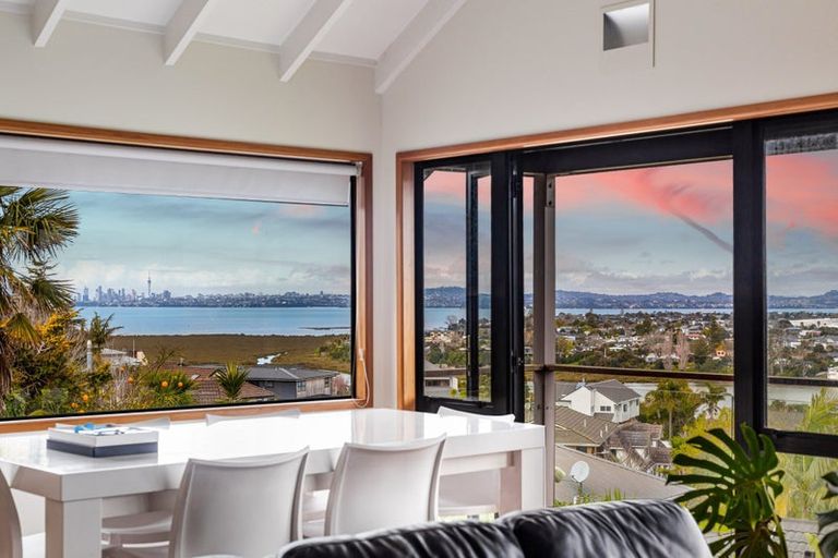 Photo of property in 153 Luckens Road, West Harbour, Auckland, 0618