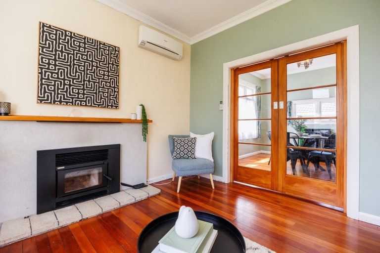 Photo of property in 11 Moore Street, West End, Palmerston North, 4412