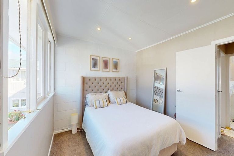 Photo of property in 2/6-8 Keys Street, Elderslea, Upper Hutt, 5018