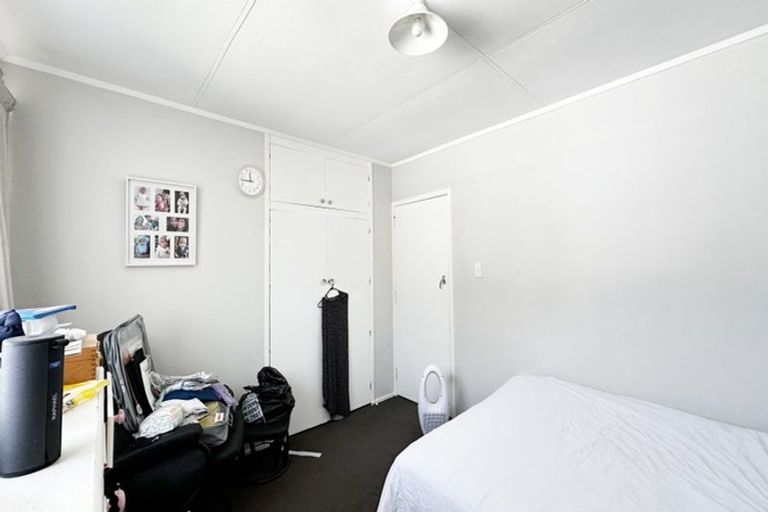 Photo of property in 18 Lingfield Street, Glenfield, Auckland, 0629