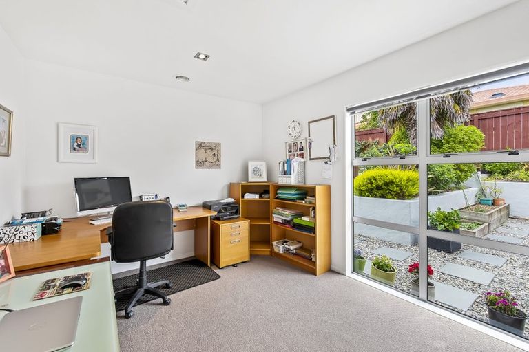 Photo of property in 12 Millennium Hill, Paraparaumu, 5032