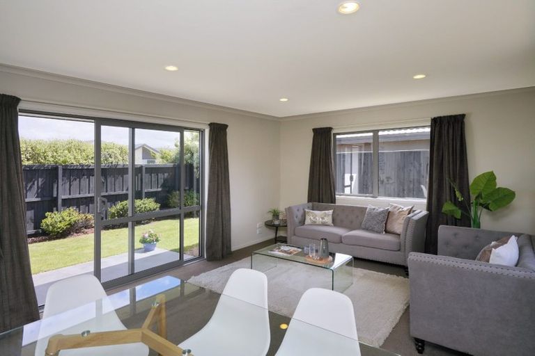 Photo of property in 39 Farnborough Way, Rolleston, 7615