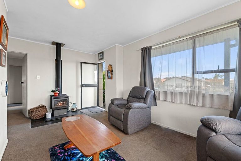Photo of property in 76a Pohutukawa Drive, Owhata, Rotorua, 3010
