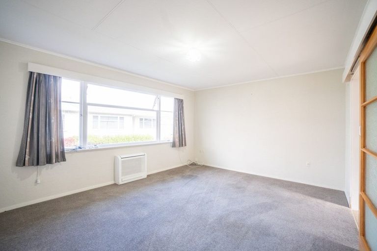Photo of property in 15 Kiwi Court, Roslyn, Palmerston North, 4414