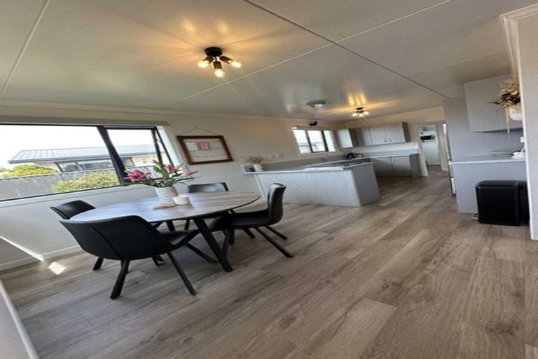Photo of property in 130 Cunningham Crescent, Grasmere, Invercargill, 9810