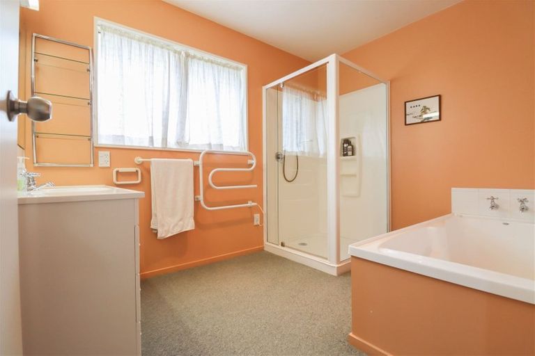 Photo of property in 10 Tancred Street, Geraldine, 7930