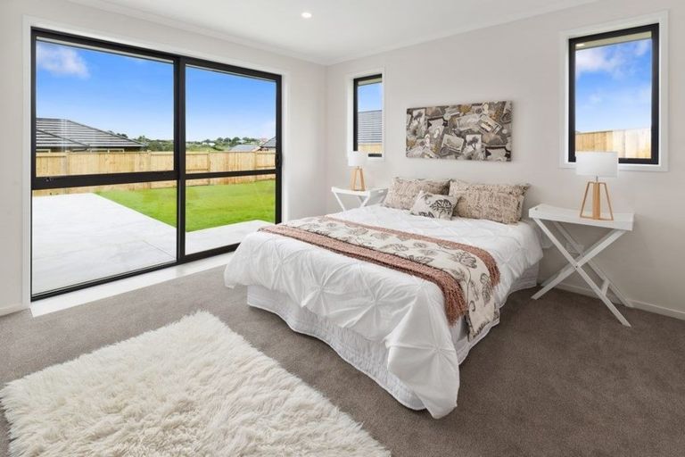Photo of property in 13 Pakaraka Drive, Papakura, 2110