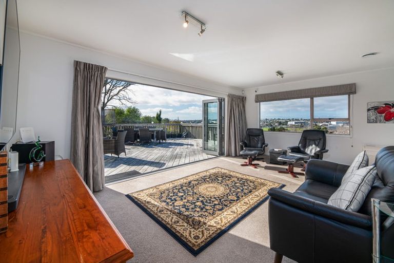 Photo of property in 9 Dundas Place, Henderson, Auckland, 0612