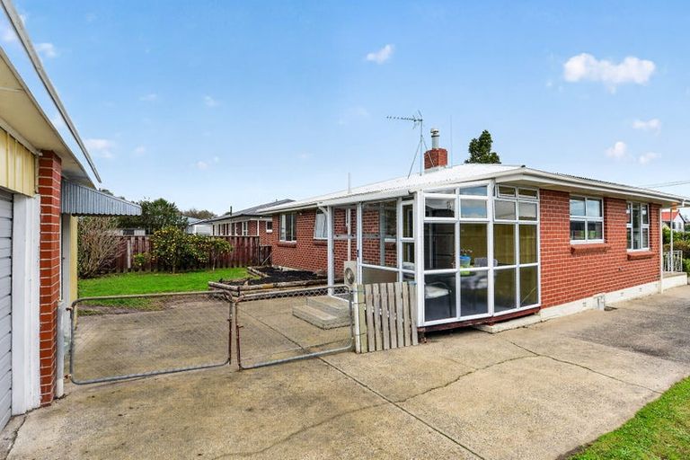 Photo of property in 15 Kingsley Street, St Andrews, Hamilton, 3200