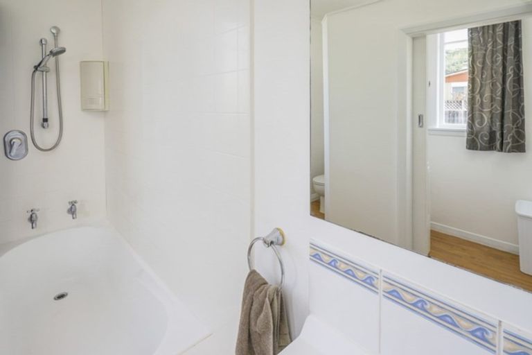 Photo of property in 11 Maitland Avenue, Stoke, Nelson, 7011