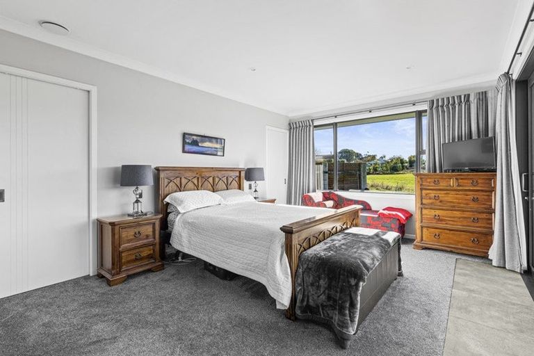 Photo of property in 10 Hanalin Drive, Marton, 4710