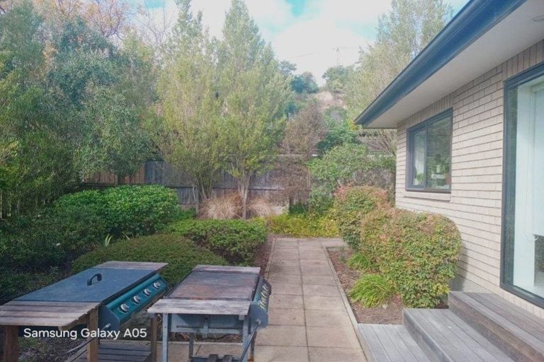 Photo of property in 2/9a Augusta Street, Redcliffs, Christchurch, 8081