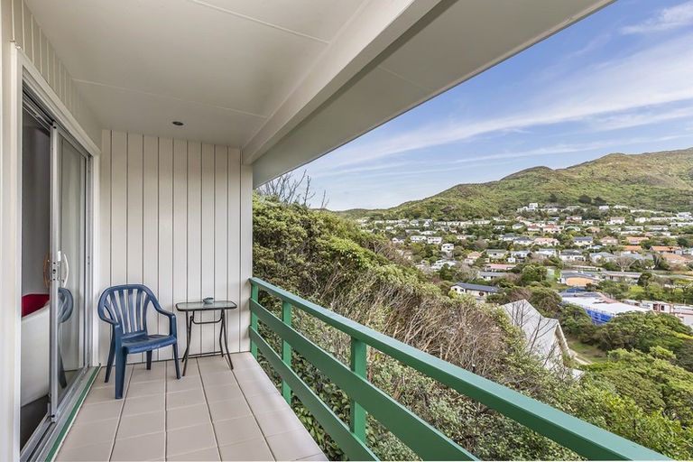 Photo of property in 14f2 Astor Street, Karori, Wellington, 6012