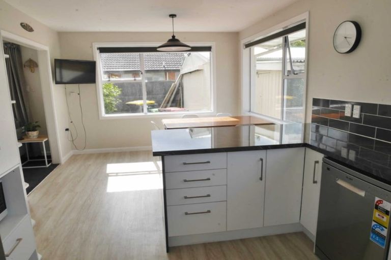 Photo of property in 82 Neville Street, Spreydon, Christchurch, 8024