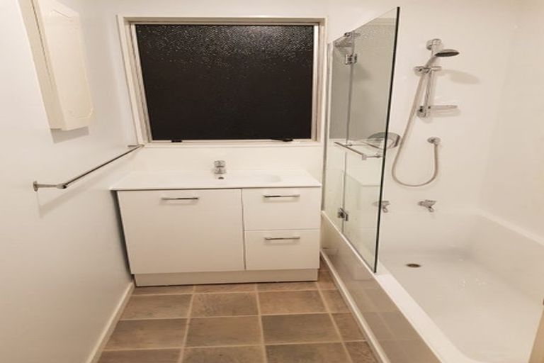 Photo of property in 21 Solway Street, Levin, 5510