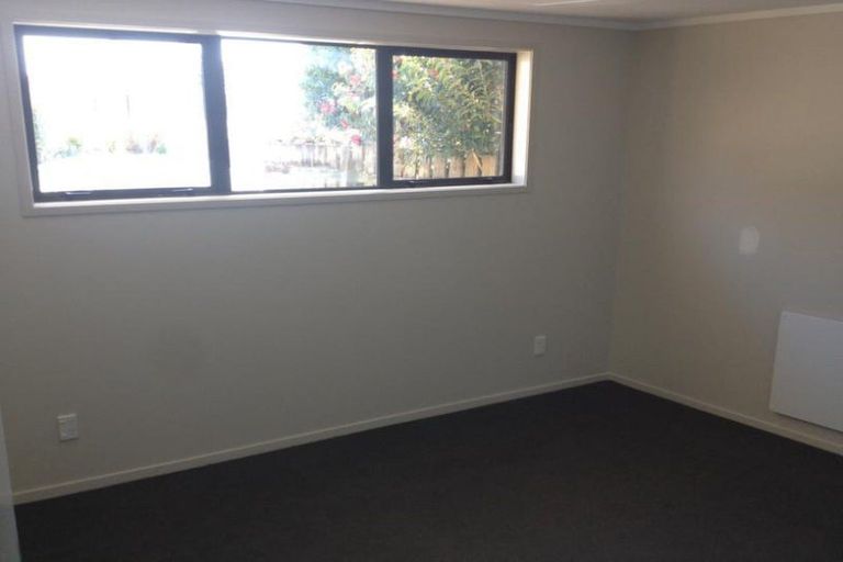 Photo of property in 1 Page Place, Hamilton East, Hamilton, 3216