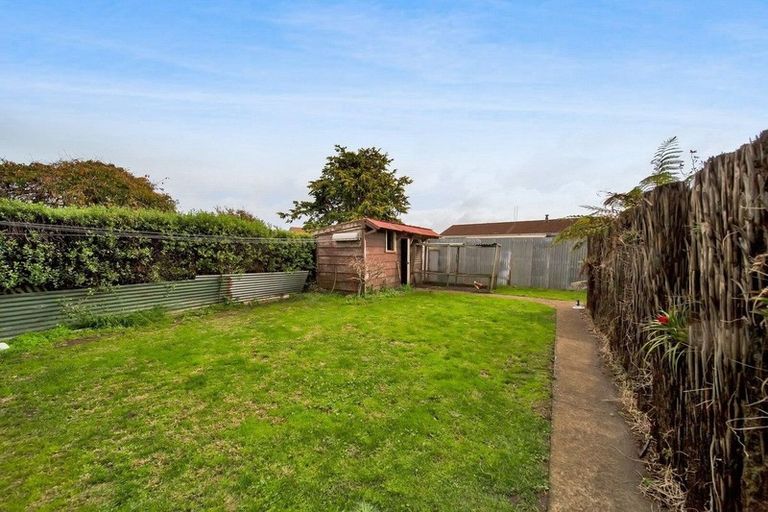 Photo of property in 51 Turuturu Road, Hawera, 4610