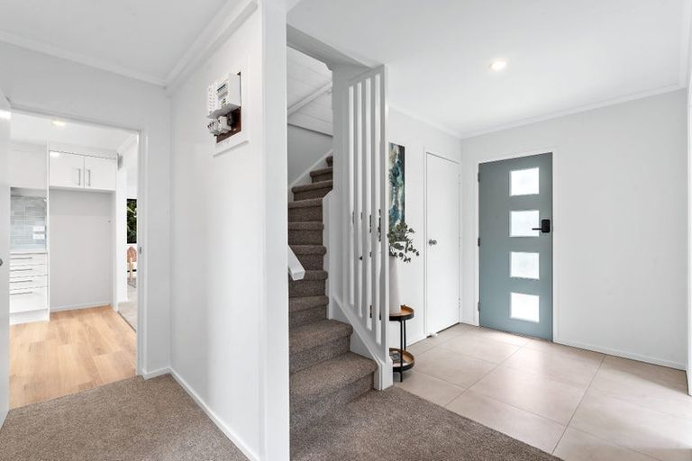 Photo of property in 99 Matipo Road, Te Atatu Peninsula, Auckland, 0610