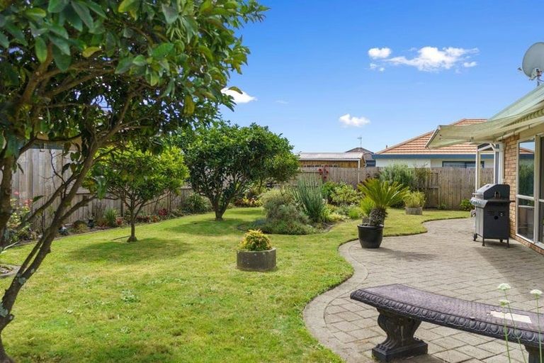Photo of property in 122 Santa Monica Drive, Papamoa Beach, Papamoa, 3118