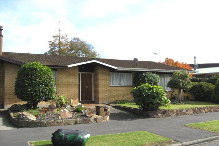 Photo of property in 320 Waimairi Road, Ilam, Christchurch, 8041
