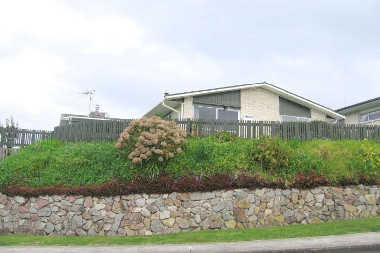Photo of property in 2a Mana Street, Otumoetai, Tauranga, 3110