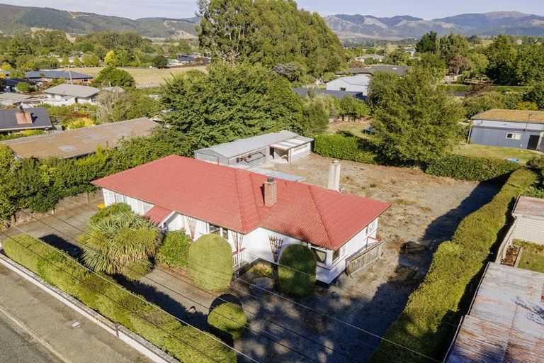 Photo of property in 2 Hughes Street, Waimate, 7924