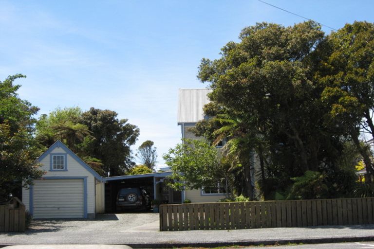 Photo of property in 55 Queen Street, Westport, 7825