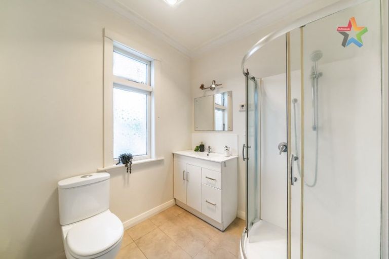 Photo of property in 50 Brook Street, Waterloo, Lower Hutt, 5011