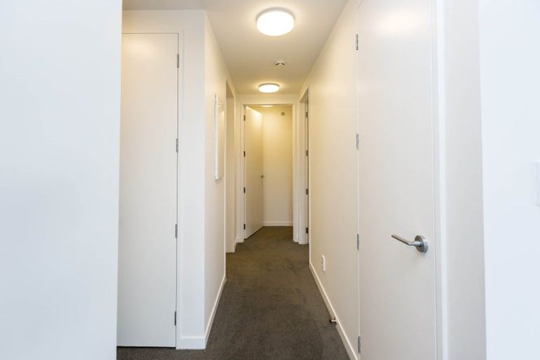 Photo of property in 69u4 Tiketike Way, Brooklyn, Wellington, 6021