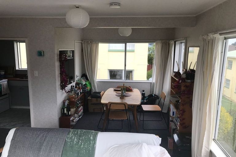 Photo of property in 2 Overtoun Terrace, Hataitai, Wellington, 6021