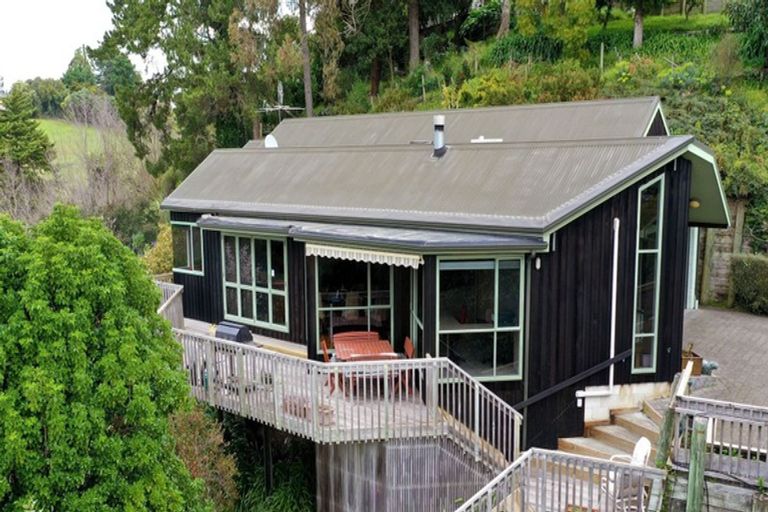Photo of property in 39 Puflett Road, Havelock North, 4130