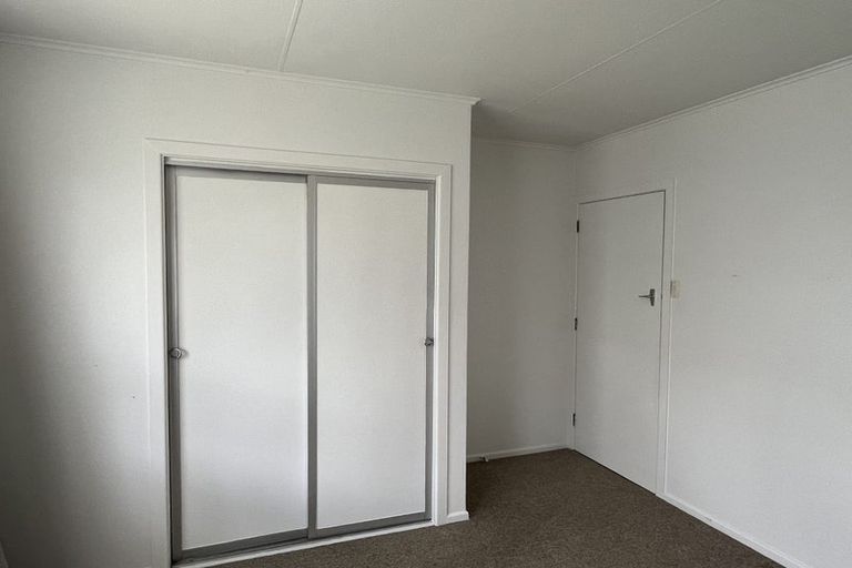 Photo of property in 35 Mcgiffert Street, Palmerston North, 4410