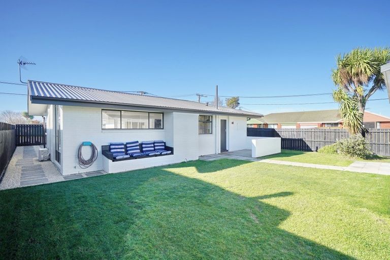 Photo of property in 21 Croziers Road, St Albans, Christchurch, 8052