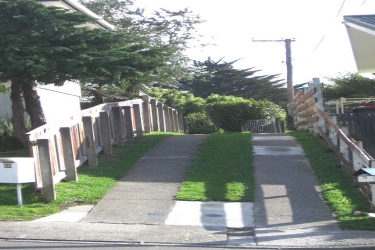 Photo of property in 71 Mark Avenue, Paparangi, Wellington, 6037