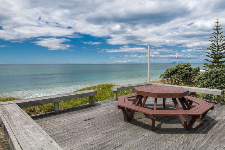 Photo of property in 517 Pukehina Parade, Pukehina, Te Puke, 3189