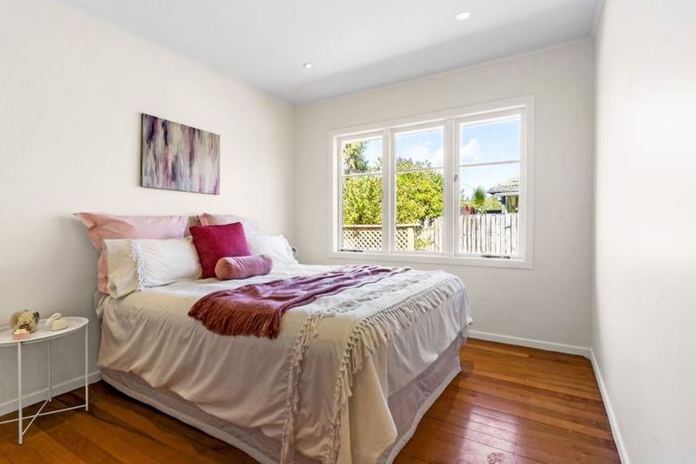 Photo of property in 51 Smythe Road, Henderson, Auckland, 0612